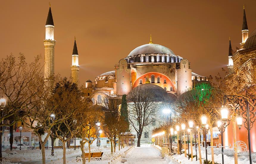 مسجد ایاصوفیه استانبول در زمستان 
